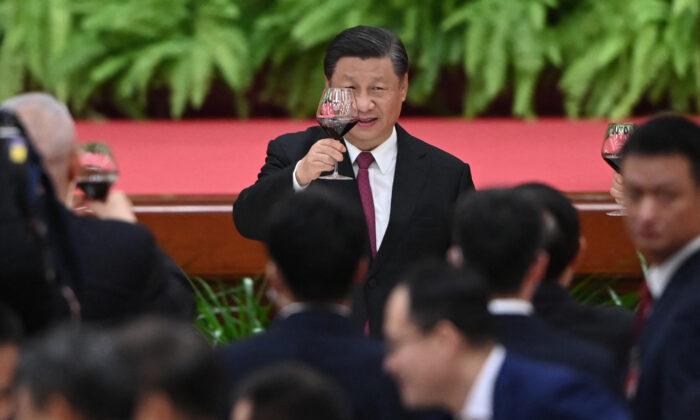 China’s ‘Historical Resolutions’ Solidify Communist Leaders’ Authorities