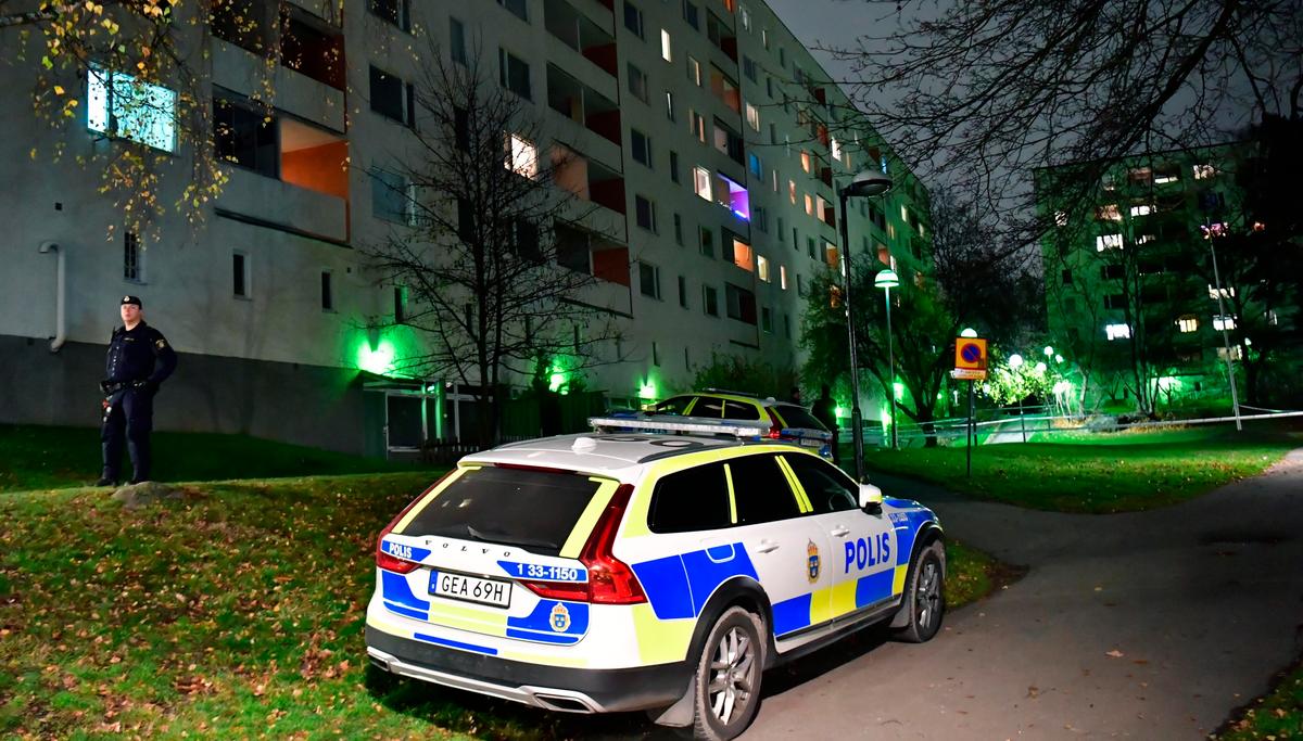 Children Fall From Building in Sweden, 1 Dies; 2 Adults Held