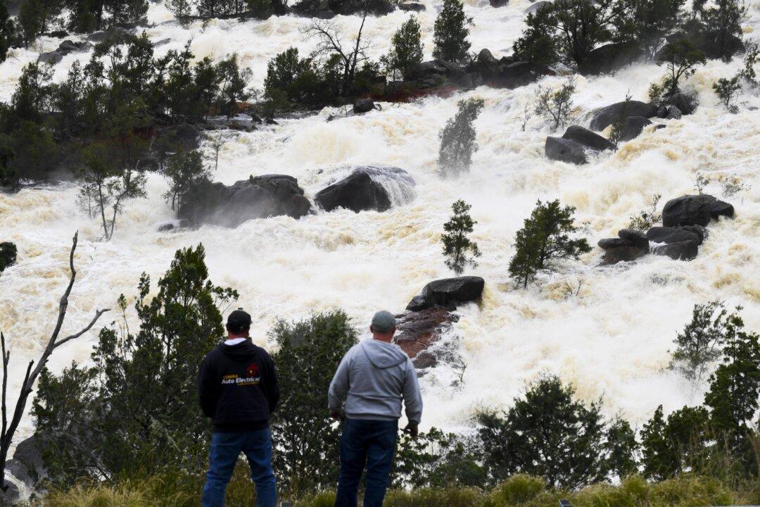 Thousands of Australians Told To Evacuate As Flood Waters Rise