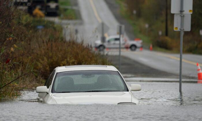 20 Evacuation Centres Open in BC for Rescued Motorists, Residents Escaping Flooding