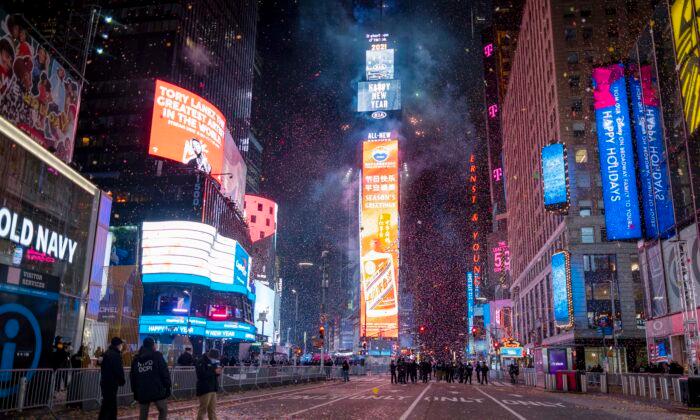 Times Square Is Back Open on New Year’s Eve, With Vaccine Proof