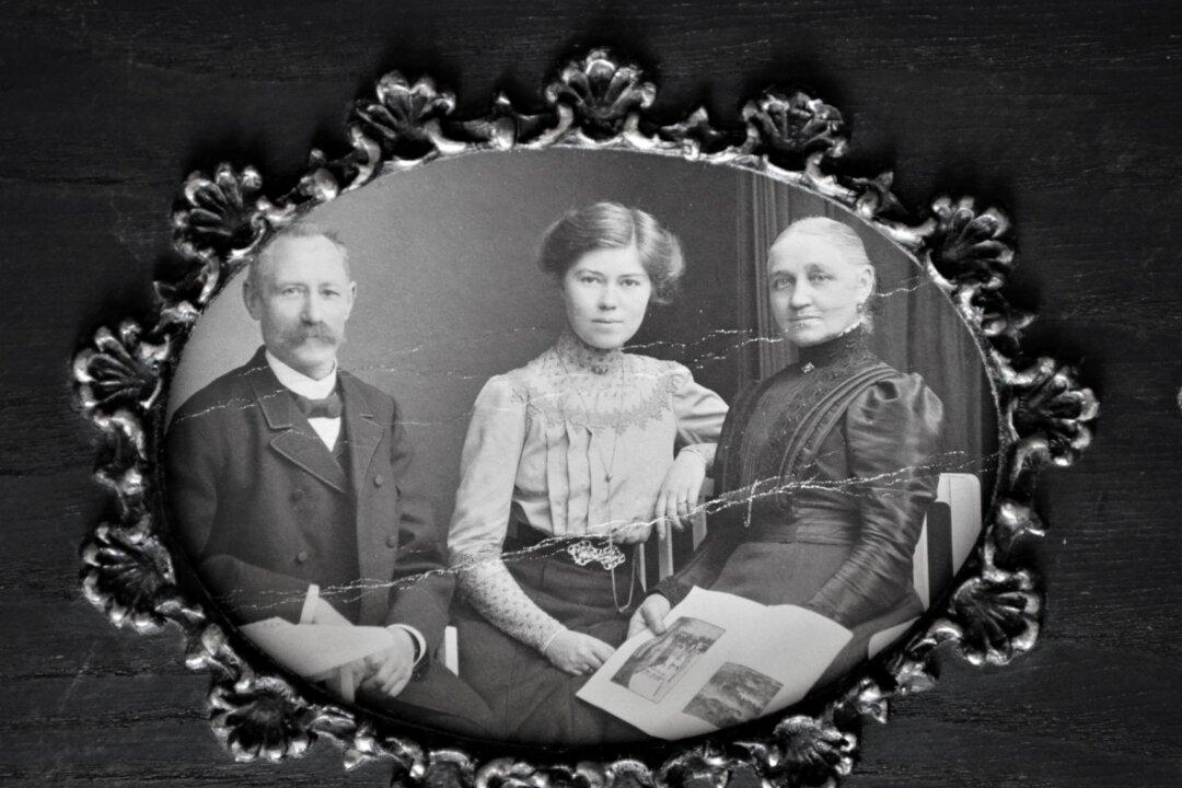 The Family Table: A 4-Generation Holiday Side, From Germany to America