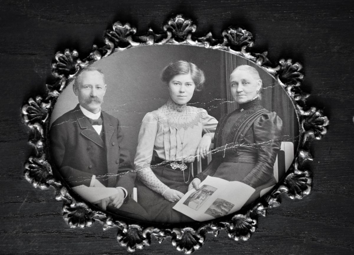 The Family Table: A 4-Generation Holiday Side, From Germany to America