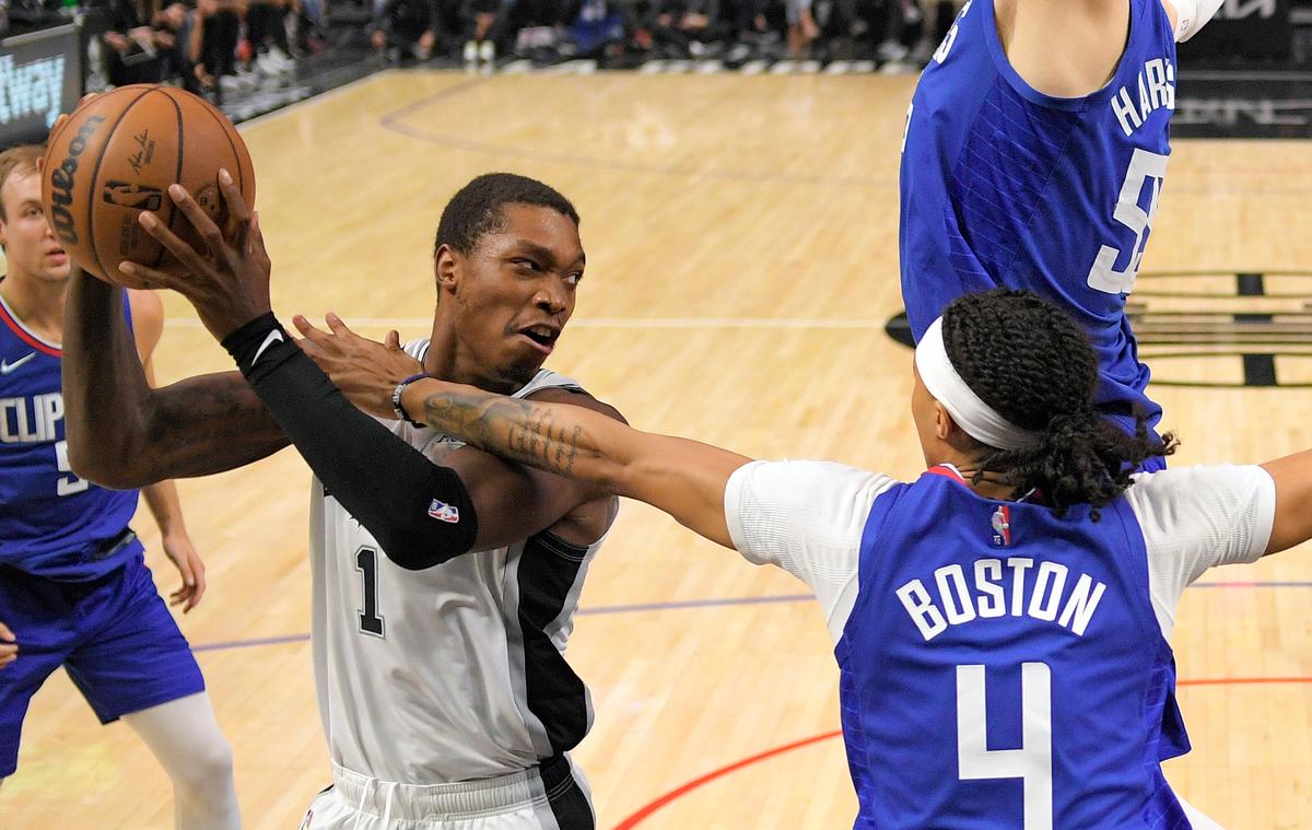 George Scores 34, Clippers School Young Spurs 106–92