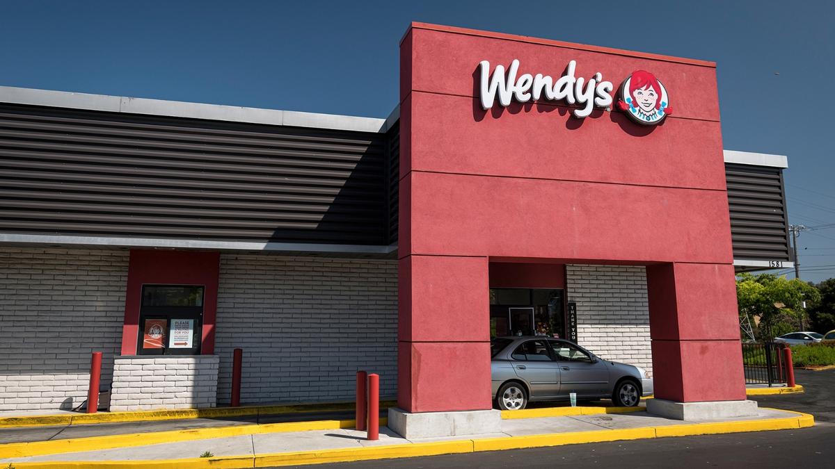 17 Wendy’s Employees Leave on the Spot by Taping Sign to Drive-Thru: ‘We Quit’