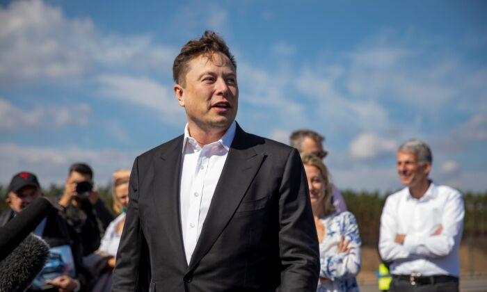 ‘Broken Clock:’ Elon Musk Fires Back at Michael Burry Over Allegations the World’s Richest Person Just Wants to Profit From Tesla Stock Surge