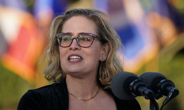 Sen. Sinema Says She Doesn’t ‘Bend to Political Pressure’ Amid Criticism on Transparency