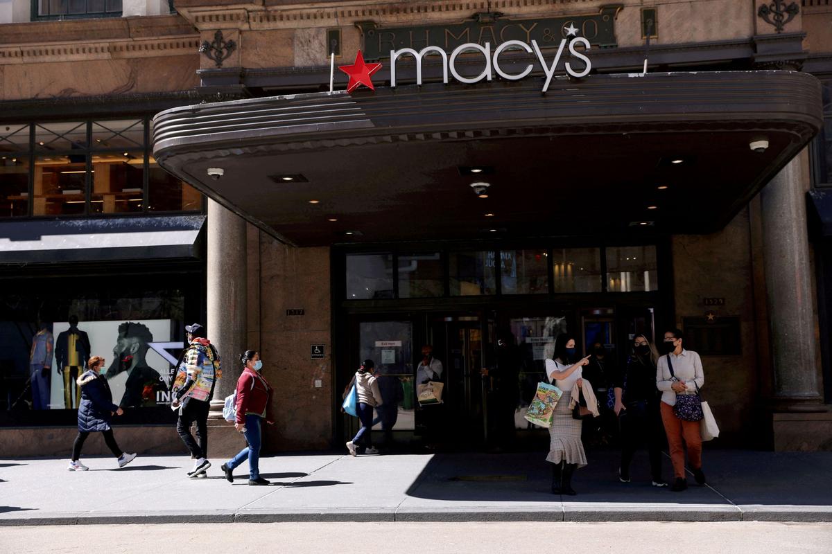 Macy’s Shares Surge as Early Moves to Stock up for the Holidays Pay Off