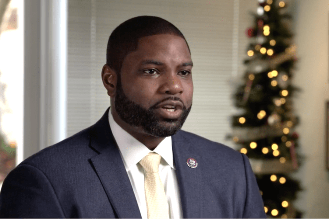 Biden Playing ‘Catch Me If You Can’: Rep. Byron Donalds on Vaccine Mandate