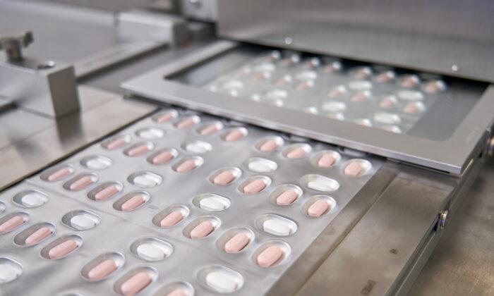 Pfizer Secures $5 Billion From US Government for 10 Million Courses of COVID-19 Pill