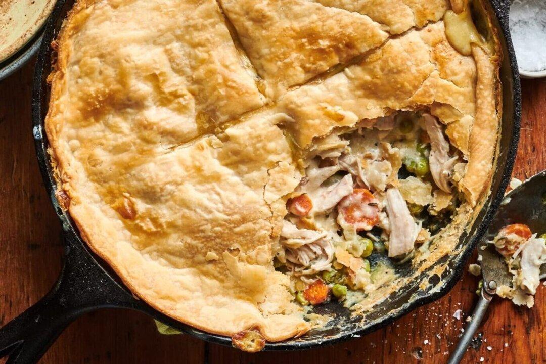 How to Make Leftover Thanksgiving Turkey Pot Pie