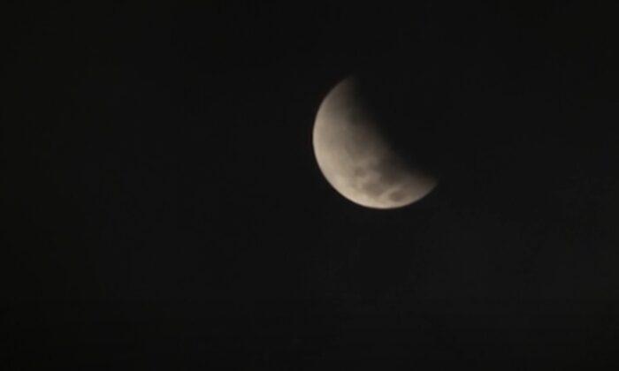 Almost Total Lunar Eclipse Delights Mexico Friends