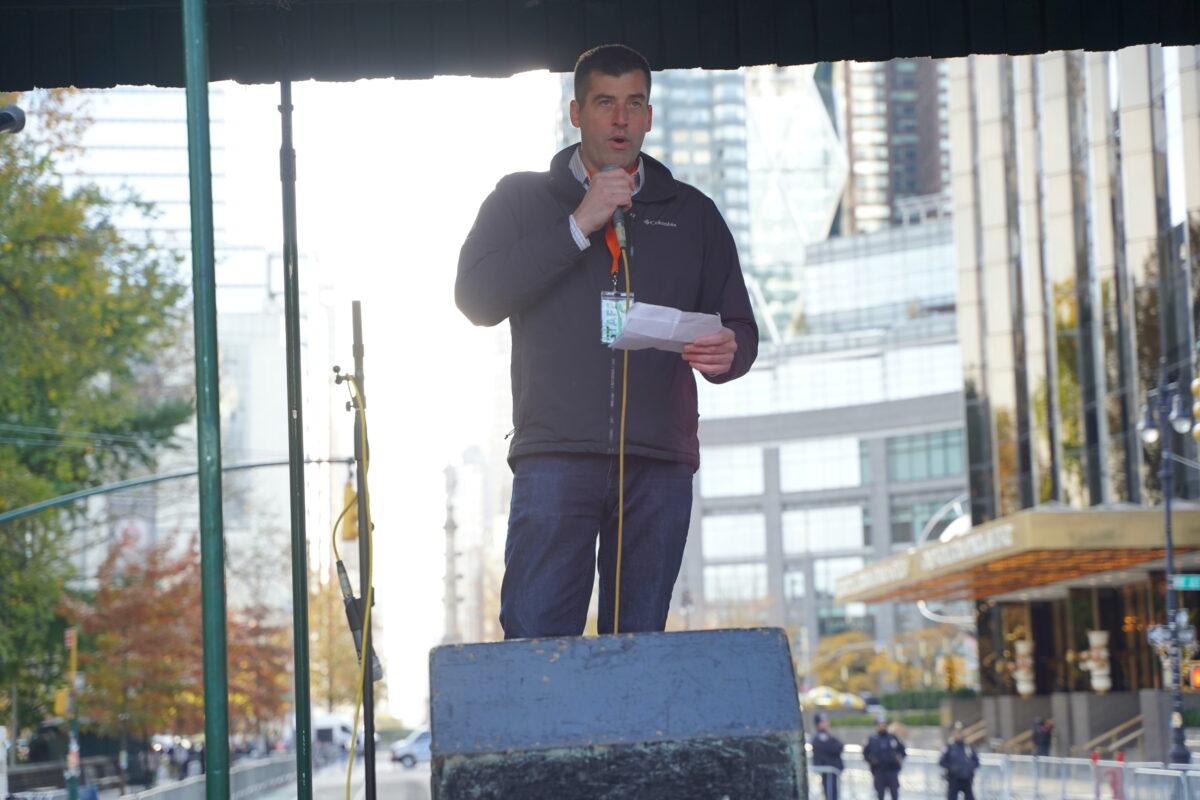 FDNY firefighter Mike Connor speaks at anti-vaccine mandate in Manhattan, New York. on Nov. 21, 2021. (Enrico Trigoso/The Epoch Times)