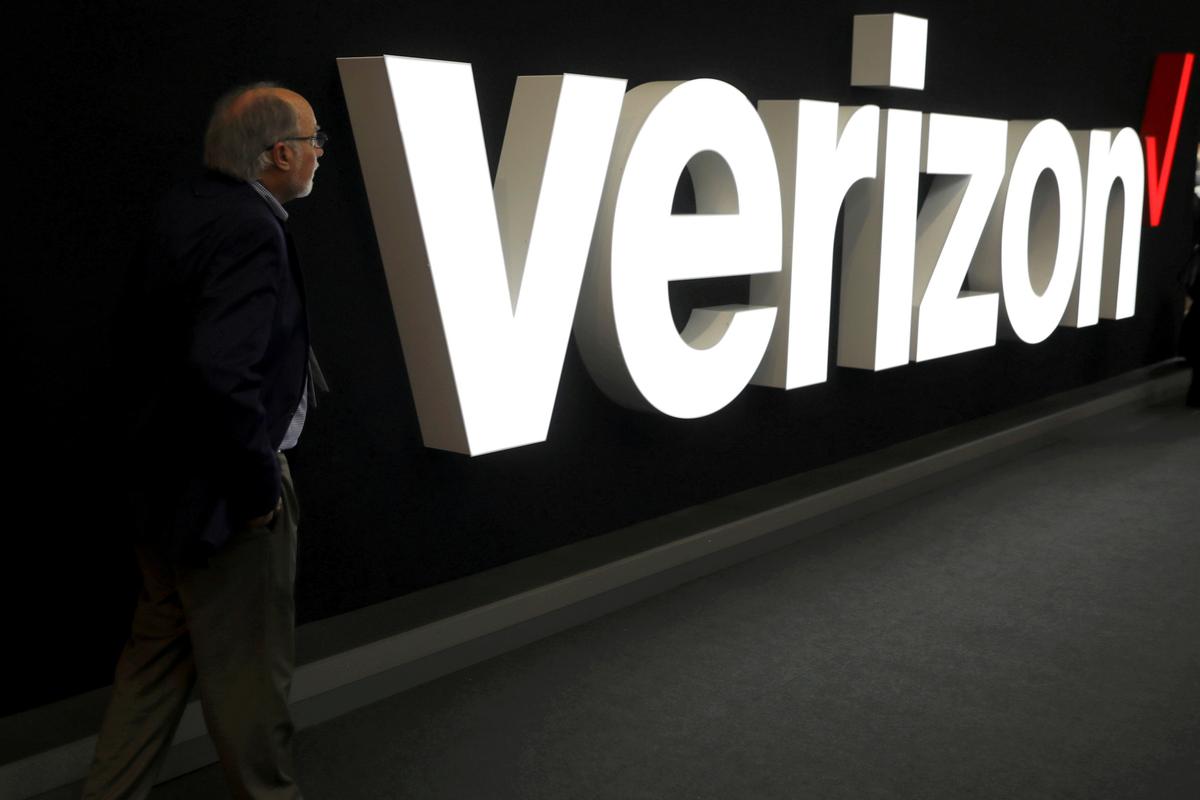Verizon and AT&T Reject Request From Regulators to Further Delay 5G Rollout