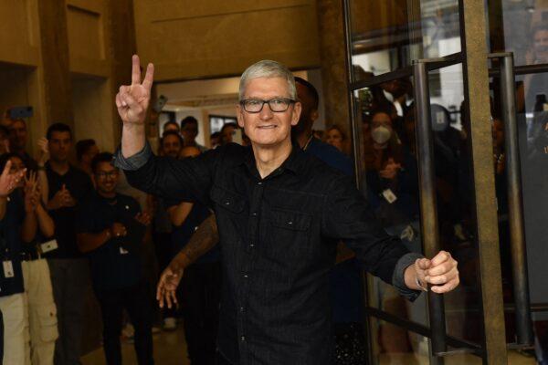 Apple CEO Tim Cook attends The Apple Inc. Tower Theatre retail store opening on Broadway Theater District in downtown Los Angeles on June 24, 2021. (Patrick T. Fallon/AFP via Getty Images)