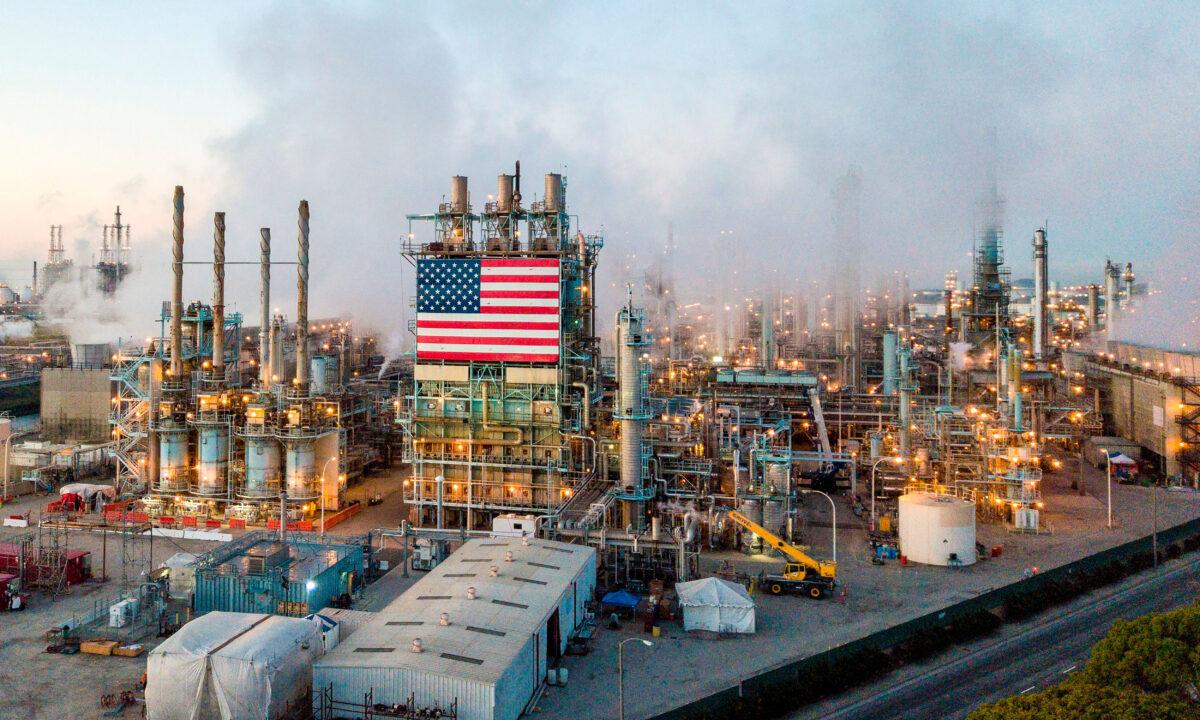 The Marathon Petroleum Corp.'s Los Angeles Refinery in Carson, Calif., in April 2020. (Robyn Beck/AFP via Getty Images)