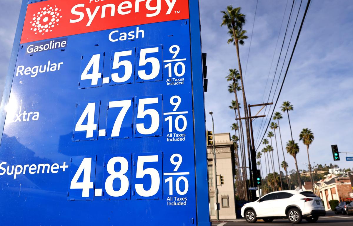 Gasoline prices are displayed at a gas station in Los Angeles, Calif., on Nov. 15, 2021. (Mario Tama/Getty Images)