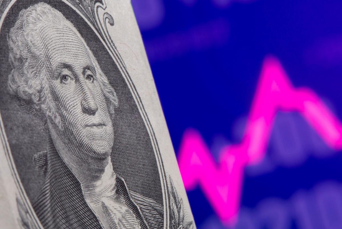 Dollar Ticks Up as Case for March Fed Hike Grows