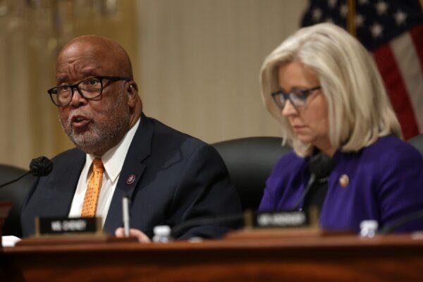 Rep. Bennie Thompson (D-Miss.), chairman of the House of Representatives panel investigating the Jan. 6 U.S. Capitol breach, sitting beside panel Vice Chair Rep. Liz Cheney (R-Wyo.), speaks in Washington on Oct. 19, 2021. (Alex Wong/Getty Images)