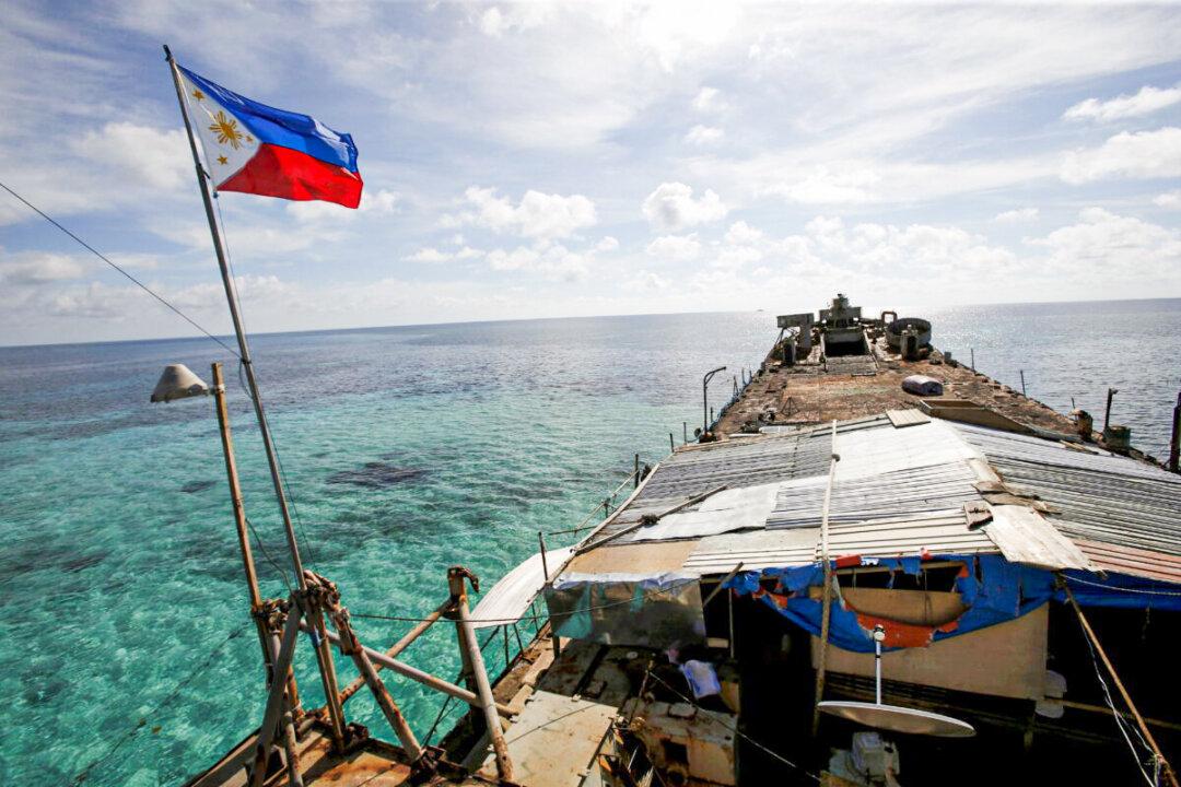 Philippines Summons Chinese Envoy Over Navy’s ‘Lingering Presence’ in Territory