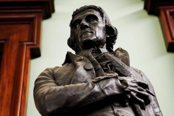 A statue of former U.S. President Thomas Jefferson is pictured in the council chambers in City Hall in the Manhattan borough of New York City, New York, Oct. 19, 2021. (Carlo Allegri/Reuters)