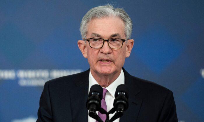 Fed Officials Express Resolve to Address Inflation Risks