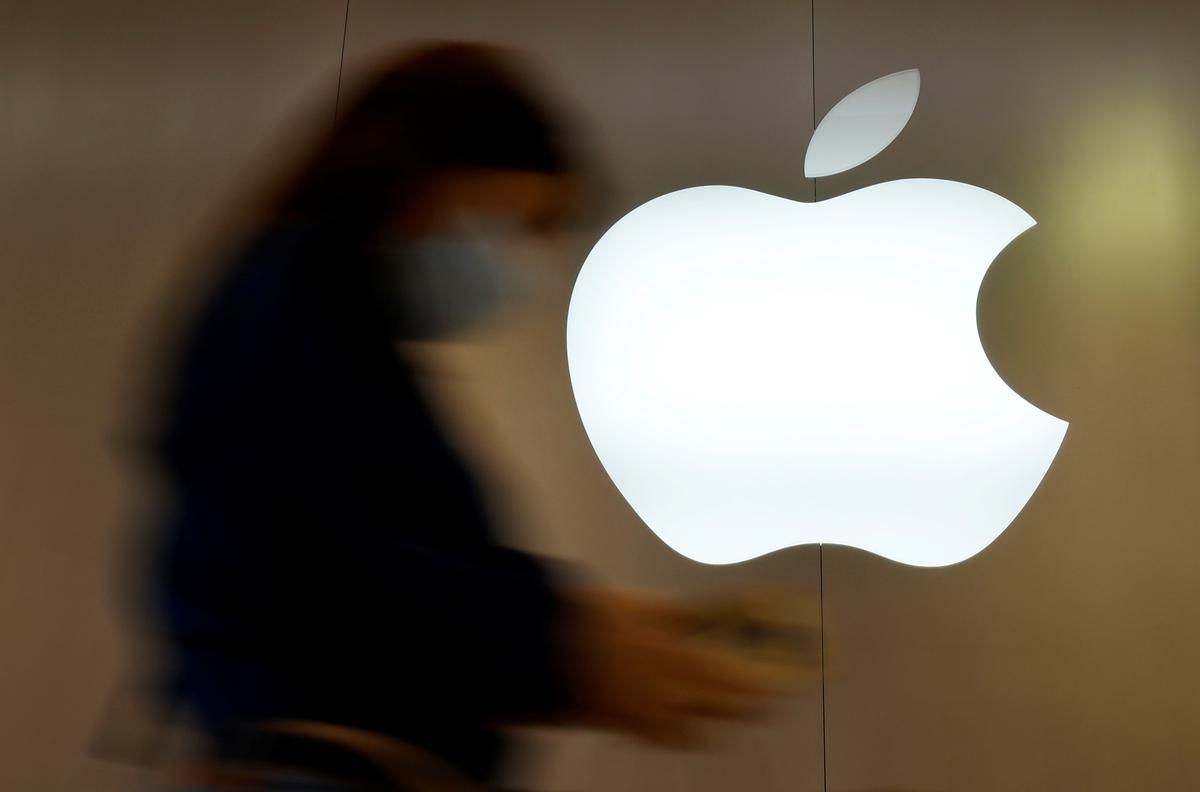 Why Apple Is on Track to $3 Trillion Market Cap in 2022: A ‘Safety Blanket’ Tech Stalwart During Market Storm