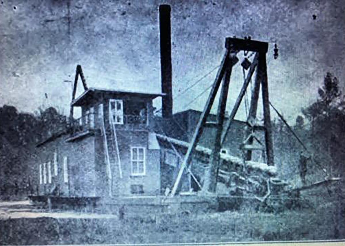 A photo taken of the Robinson Gold Dredge at the time of its operation. (Public domain)