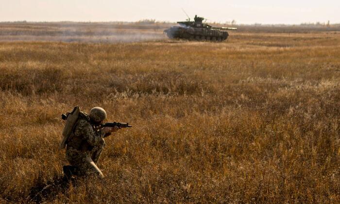 Russian Forces in Kherson Brace for Ukrainian Counterattack