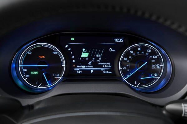 7-inch Multi-Information Display. (Courtesy of Toyota)