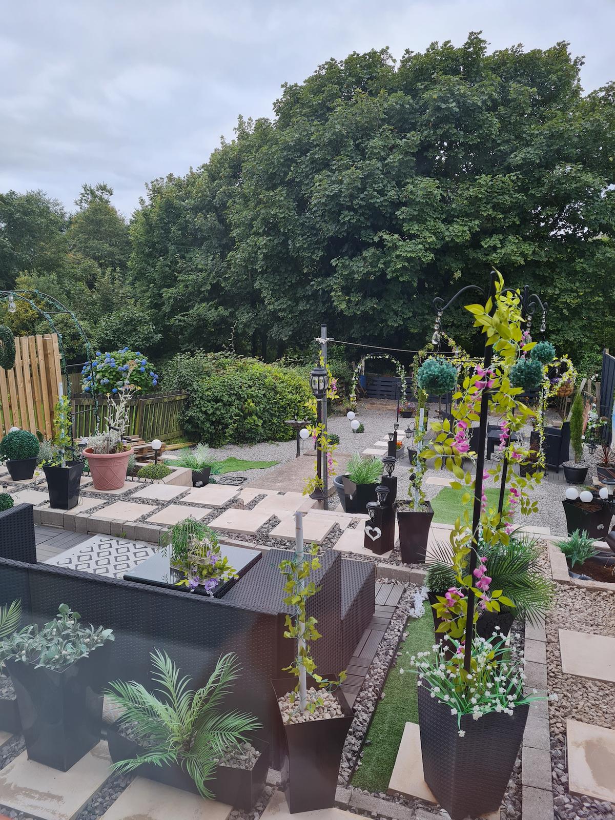 The completed garden. (Courtesy of Caters News)