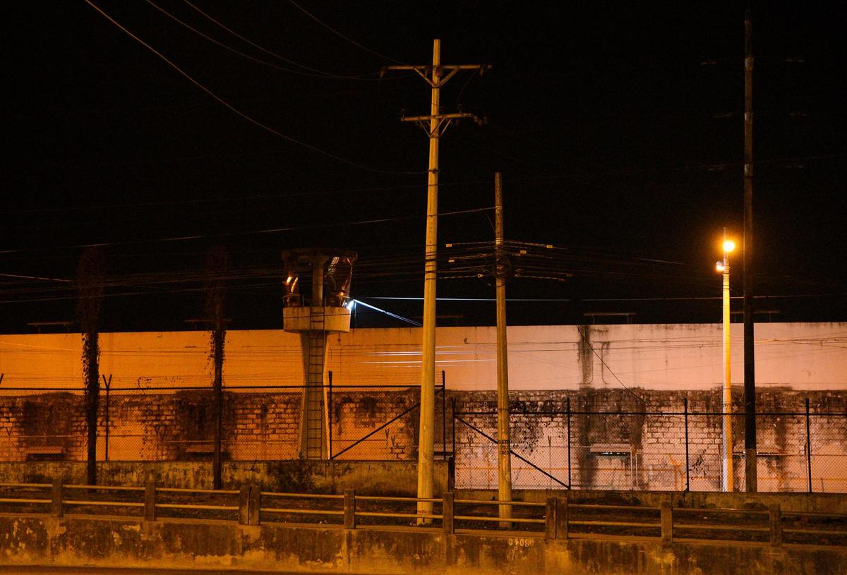 Ecuador’s President Extends State of Emergency for Prisons