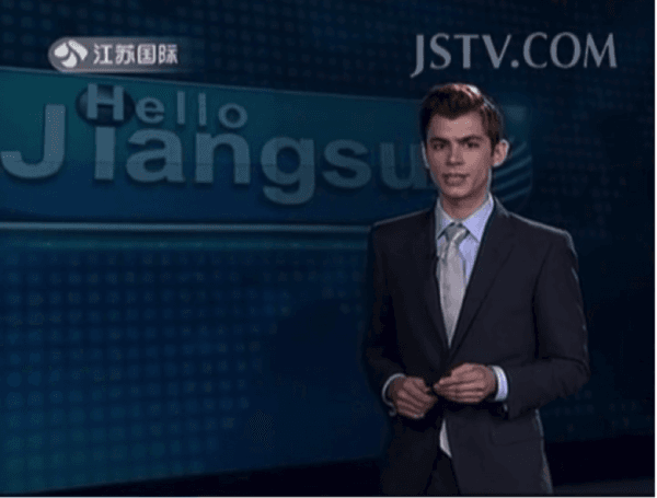 Adam Molon anchoring Jiangsu TV’s “Hello Jiangsu” English-language news program. (Courtesy of Adam Molon)