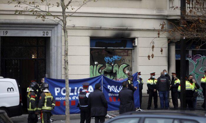 Fire in Barcelona Kills Family of 4, Including 2 Children