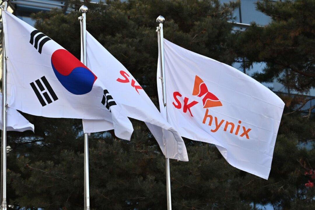 South Korean Tech Giants Face Choice Between US and China: Expert