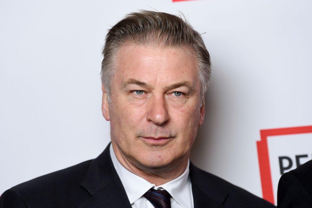 Alec Baldwin Turns Over Cellphone Amid Probe Into Deadly ‘Rust’ Shooting