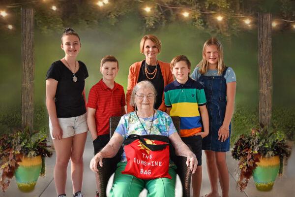 (L–R) Avery, Luke, Vickie, Cole, and Caroline with Ruby. (Courtesy of <a href="https://www.vickierodgers.com/">Vickie Rodgers</a>)