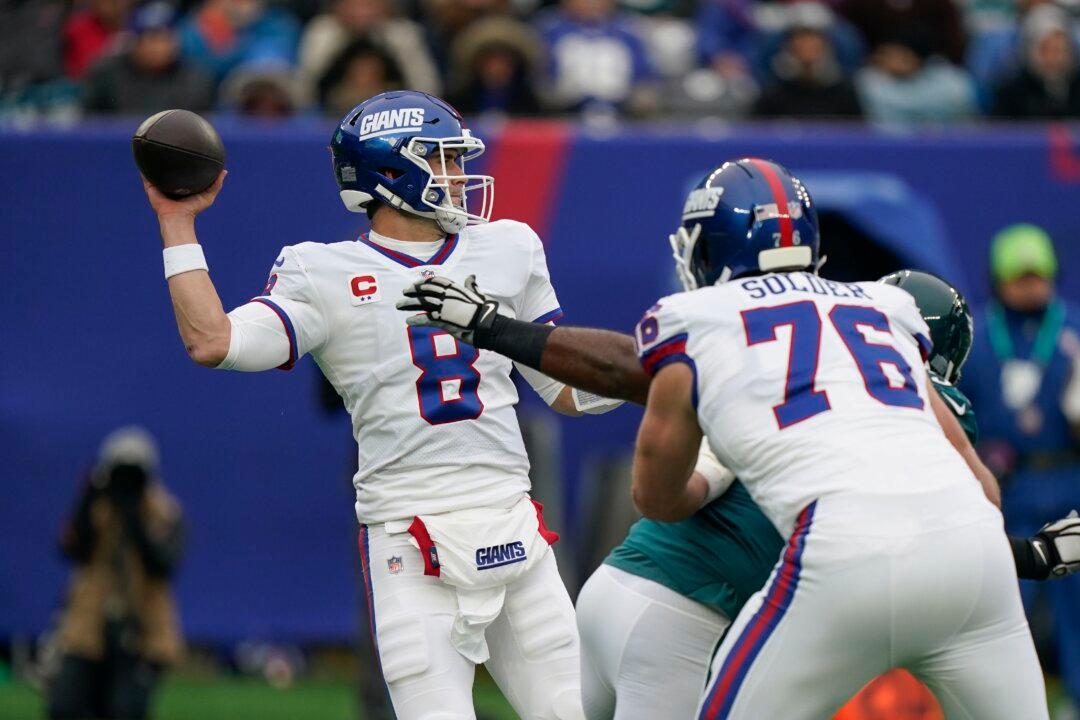 Daniel Jones Will Not Play Against Dolphins, Neck Injury