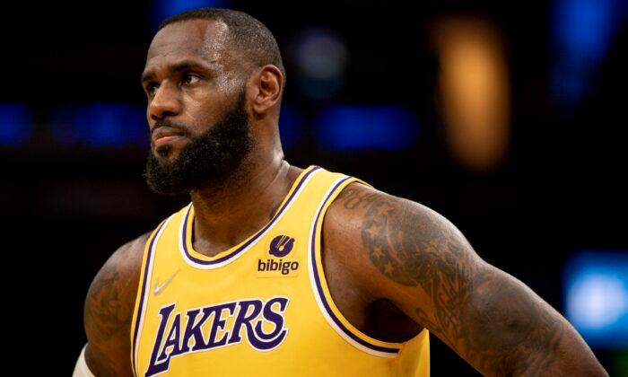 LeBron James Cleared to Return by NBA After Apparent False Positive COVID-19 Test