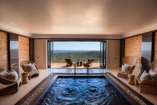 Sky Lodge’s whirlpools, spa, and other therapeutic touches further differentiate this authentic South African experience. (Andrew Howard/Magic Hills)