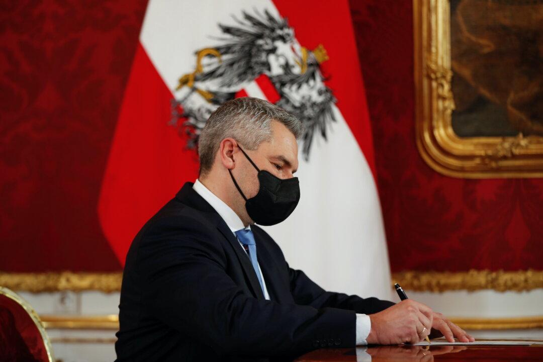 Austria’s 3rd Leader in 2 Months Takes Office Seeking Stability