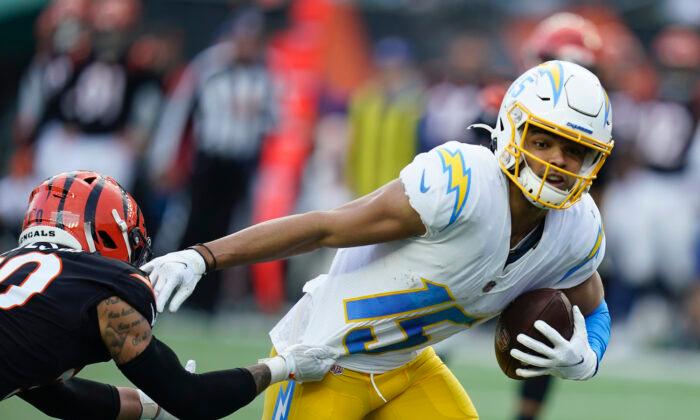 Up-and-Down Chargers Hold Off Bengals for 41–22 Victory