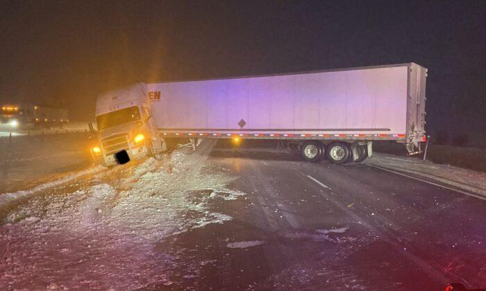Minnesota Snow, Ice Leads to 261 Crashes and 115 Spin-Outs: Officials