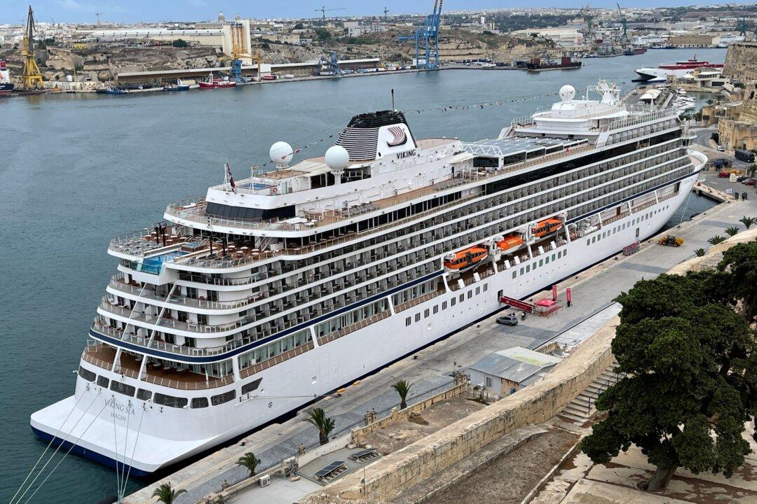 Suspected Omicron Case Aboard Norwegian Cruise Ship Is South African Crew Member