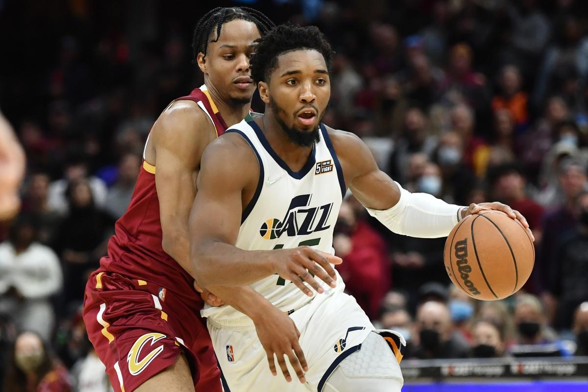 NBA Roundup: Donovan Mitchell Propels Jazz Past Cavaliers