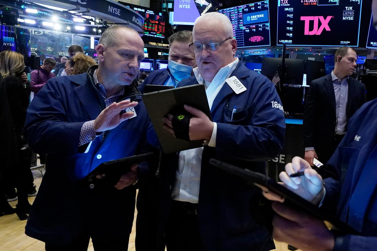 US Stock Futures Push Higher Ahead of Fed Meeting on Stimulus
