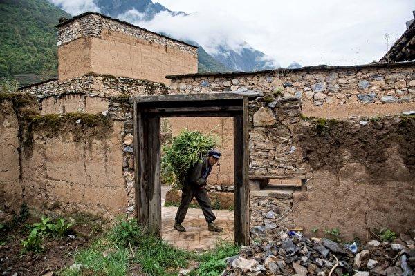 20 Percent Households With $103 Per Capita Monthly Disposable Income: China Statistical Yearbook 2021