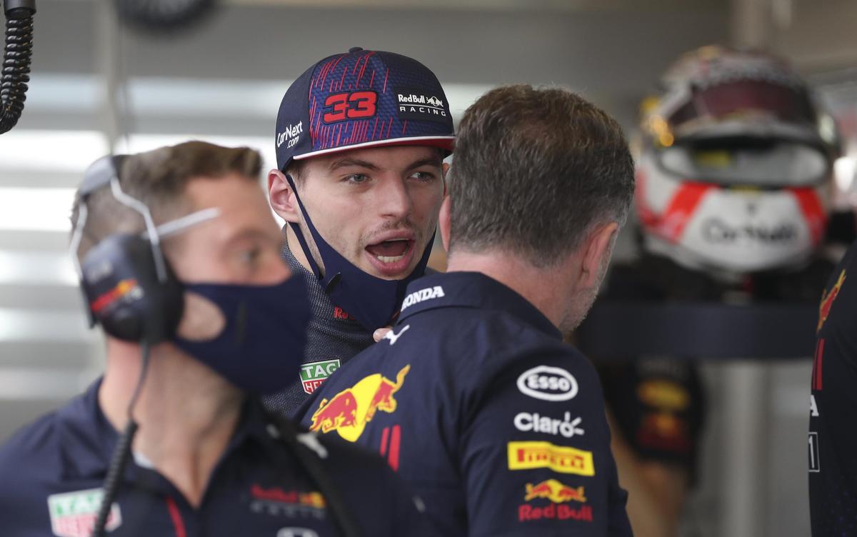 Mercedes, Red Bull Play Nice Ahead of F1 Championship
