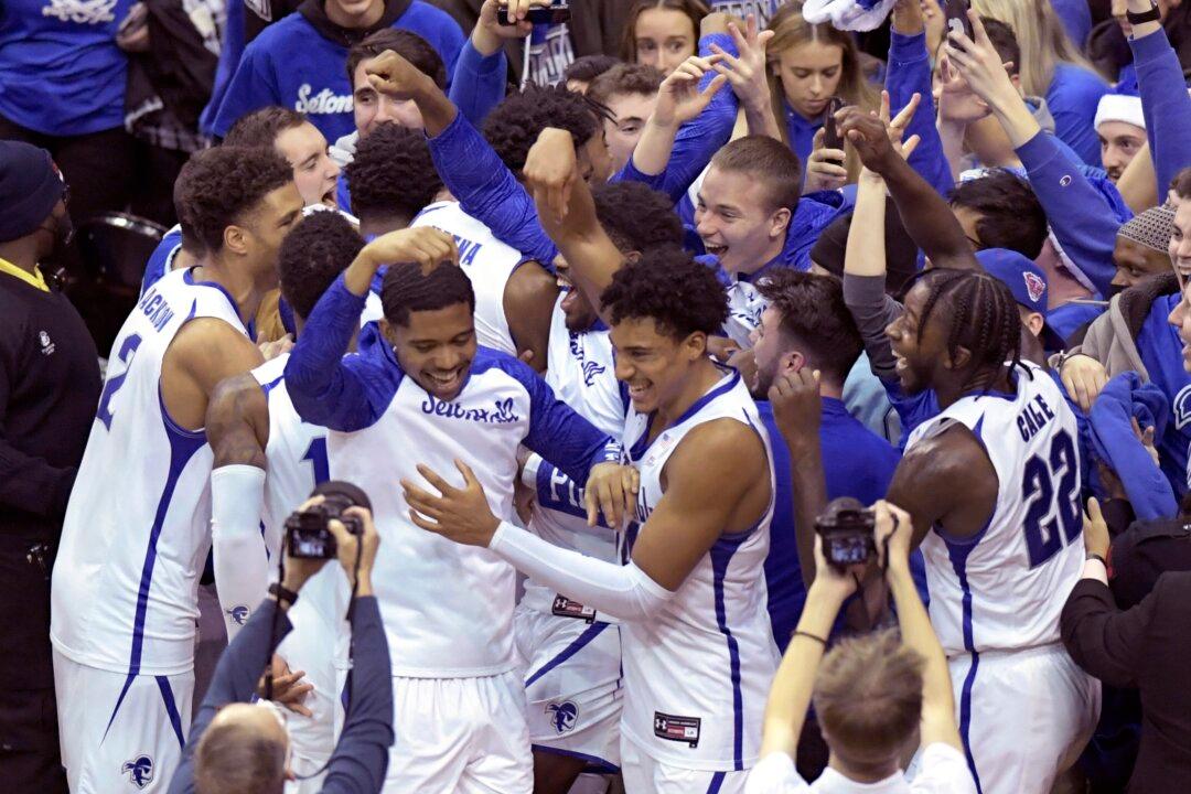 No. 23 Seton Hall Edges No. 7 Texas 64–60 for 2nd Top-10 Win