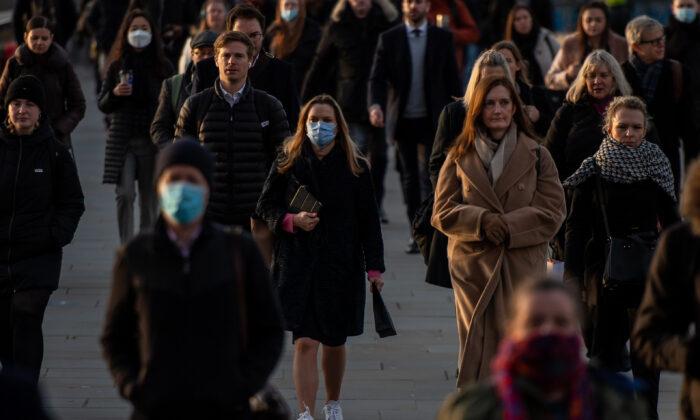 Mask Mandate Enforced in Most Indoor Settings in England